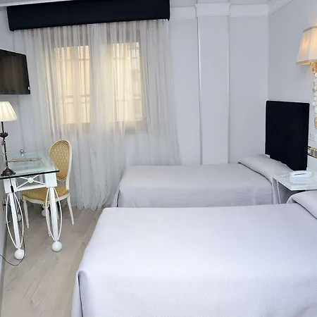 Artheus Carmelitas Otel