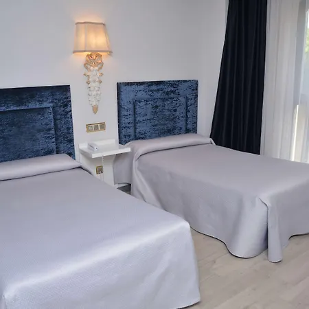 Ξενοδοχείο Artheus Carmelitas 4*