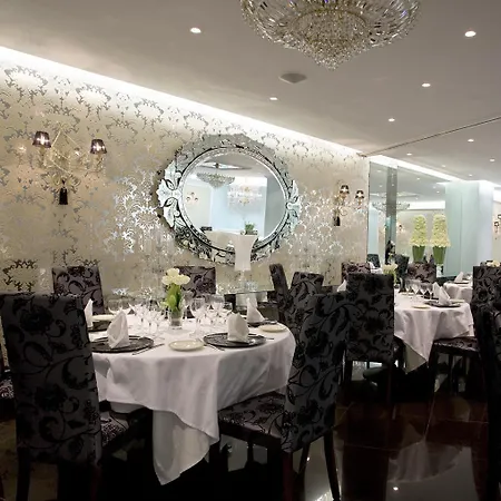 Otel Artheus Carmelitas 4*