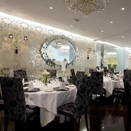 Hotell Artheus Carmelitas 4*