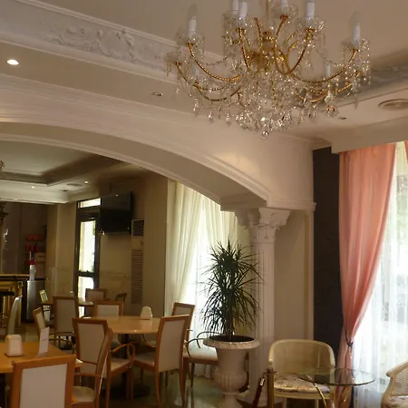 Centro Artheus Hotel 4*