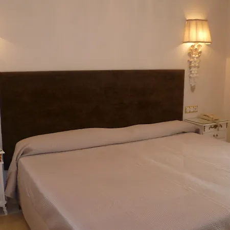 Artheus Carmelitas Ξενοδοχείο 4*