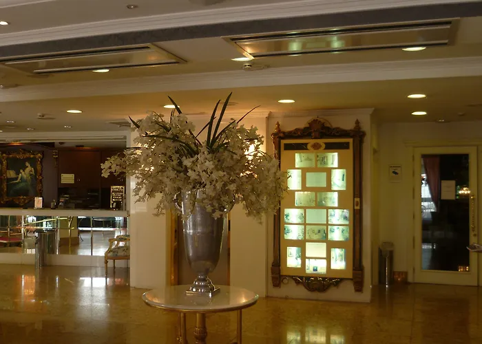 Hotel Artheus Carmelitas