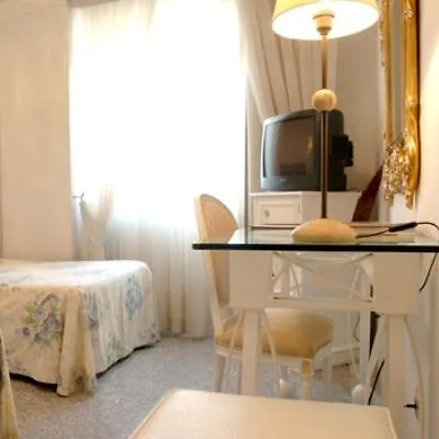 מלון Artheus Carmelitas 4*