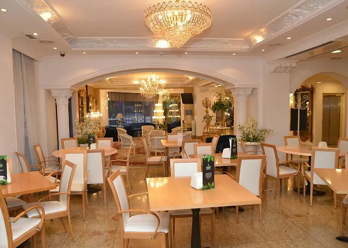 Artheus Carmelitas מלון 4*